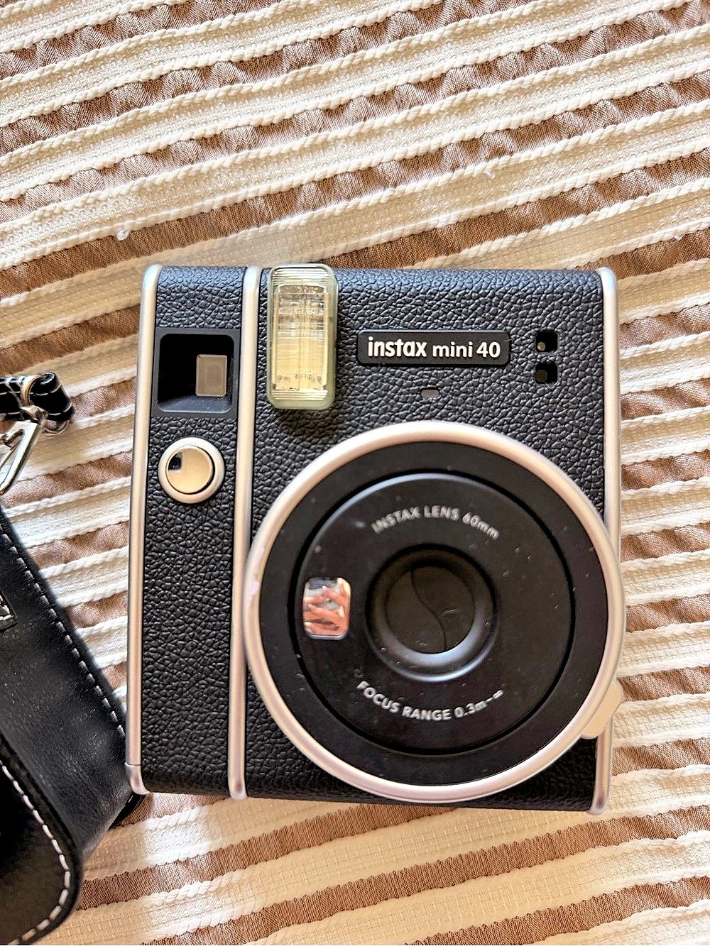 Fujifilm instax mini 40 Instant Film Camera with Case in Black Like New